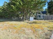 Maison en bord de mer avec jardin