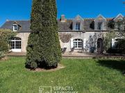 Maison en bord de mer avec jardin