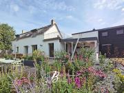 Maison en bord de mer avec jardin