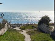 Maison en bord de mer avec jardin