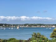 Maison en bord de mer avec jardin