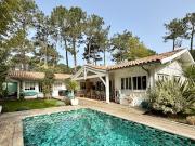 Maison en bord de mer avec jardin