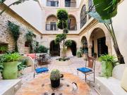 Maison en bord de mer avec jardin