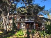 Maison en bord de mer avec jardin