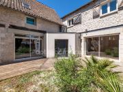 Maison en pierre 6 pièces sur la commune de MAYAC 24