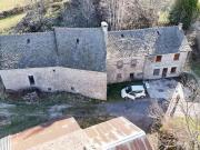 MAISON EN PIERRE A RÉNOVER, 6 PIÈCES AVEC GRANGE et JARDIN