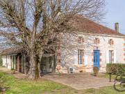 Maison en pierre à vendre proche commerces de Villeneuve...