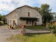 Maison en pierre avec chalet bois, grange et vue panoramique