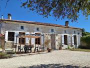 Maison en pierre avec cour et jardin 124m² Massac