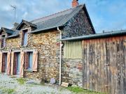 Maison en pierre avec dépendance