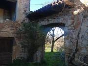 MAISON EN PIERRE AVEC DEPENDANCES TERRAIN