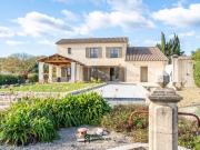 Maison en pierre avec garage à moins de 20min d'Uzès
