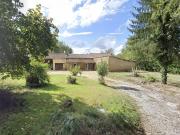 Maison en pierre avec gîte, grange et jardin près de...