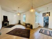 MAISON EN PIERRE AVEC GRAND JARDIN À TALENCE