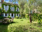 Maison en pierre avec jardin et stationnement SAINT SEURIN