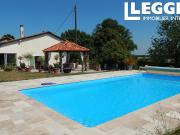 Maison en pierre avec maison d'amis,...