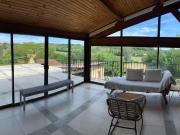 Maison en pierre de 88 m2 avec piscine, terrasse et...