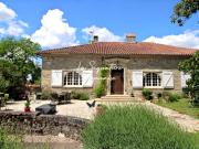 Maison en pierre de Plain pied de275 m2, 6 chambres, piscine