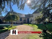 Maison en pierre, plain pied, 3 CH, jardin, piscine