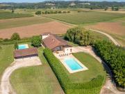 Maison en pierre rénovée à vendre en périphérie de...