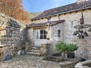 Maison en pierre rénovée avec vue vallée + gîte indépendant