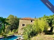 Maison en pierre Terrasse Jardin Piscine