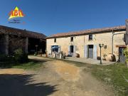 Maison en pierres bourg de Villiers en plaine