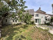 Maison en pierres, 80m2, deux chambres, grand jardin et dépe