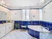 Maison en vente à Eysines, Nouvelle Aquitaine, 1345 €