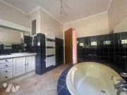 Maison en vente à Saint Laurent du Pape, Auvergne Rhône...