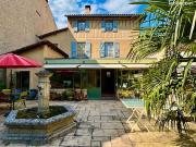 Maison entièrement rénovée, avec Ascenseur, grand patio...