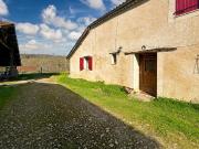 En campagne, maison ancienne entièrement rénovée,...