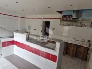 Maison avec 2 locaux commerciaux