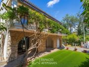 Maison familiale au calme, jardin arboré et potentiel...