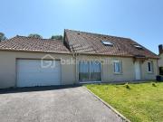 Maison familiale avec garage et terrasse
