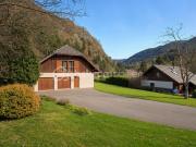 Maison familiale avec jardin et garage