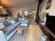 Maison familiale avec piscine à Pomas Prestations...