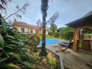 MAISON FAMILIALE AVEC PISCINE LE CELLIER