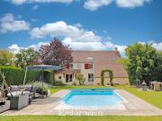 Maison familiale avec studio indépendant et piscine Maison familiale avec studio indépendant et piscine