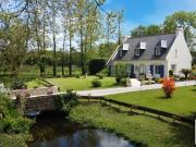 Maison familiale avec studio indépendant & parc arboré....