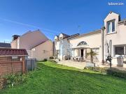 Maison familiale d’exception avec piscine au coeur de Noisy