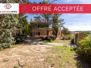 Maison familiale dans un domaine prisé