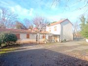 Maison familiale de 170 m2 avec jardin et garages Bon...