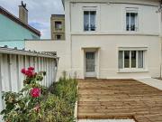 Maison familiale de plain pied avec 4 chambres, un extérieur