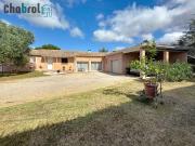 Maison familiale de plain pied avec piscine