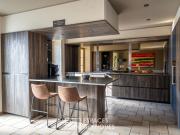 Maison familiale du XIXe siècle avec piscine et dépendances