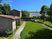 MAISON FAMILIALE EN PIERRE – BEAUX VOLUMES, DÉPENDANCES...