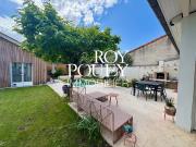 Maison familiale rénovée avec piscine et dépendance