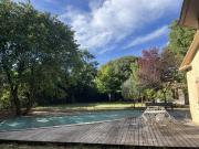 Maison Familiale sur 2001 m2 et 125 m2 de Garages 198m²...