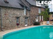 Joli cottage avec piscine. Cuisine ouverte, salle à...